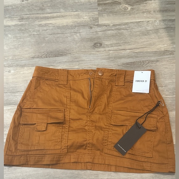 NWT Forever 21 Mini Cargo Skirt - Picture 1 of 3